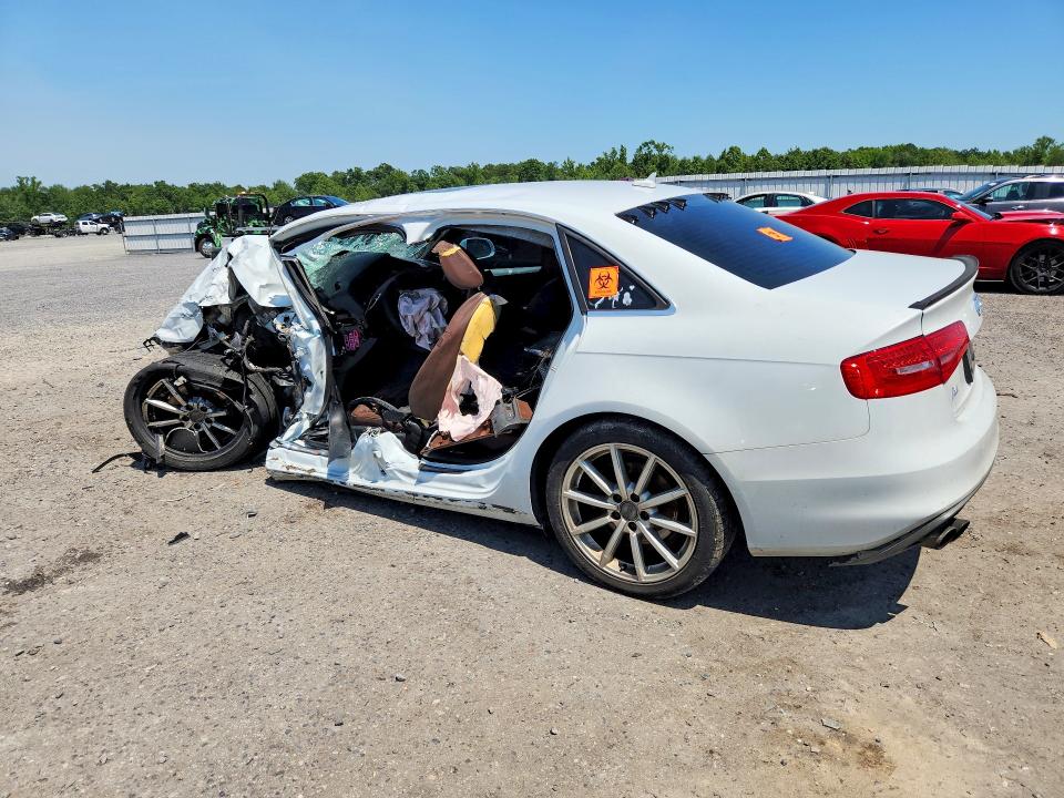 Photo 2 from auction – 2016 AUDI A4 with VIN WAUBFAFL4GN008286