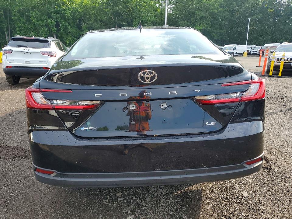 Photo 6 from auction – 2026 TOYOTA CAMRY with VIN 4T1DAACK1TU717453