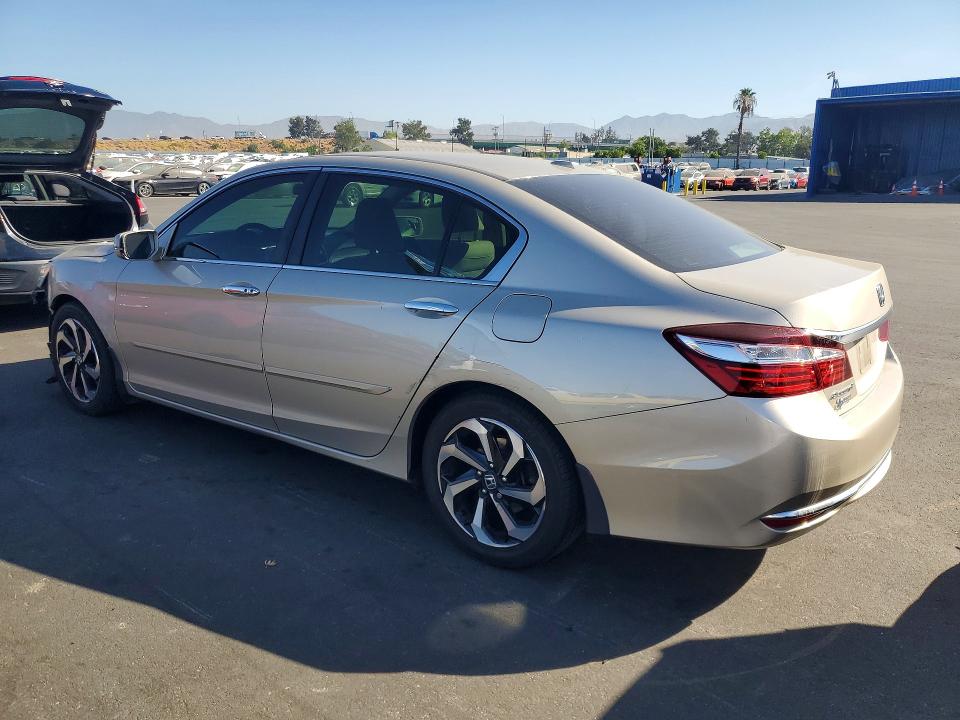 Photo 2 from auction – 2016 HONDA ACCORD with VIN 1HGCR2F79GA245324