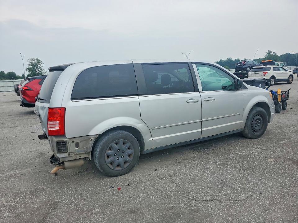 Photo 3 from auction – 2010 CHRYSLER TOWN & COUNTRY with VIN 2A4RR4DE9AR215310