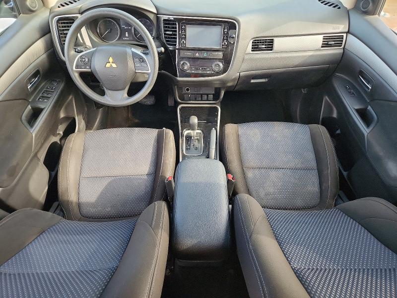 Photo 8 from auction – 2018 MITSUBISHI OUTLANDER with VIN JA4AD2A38JJ003814
