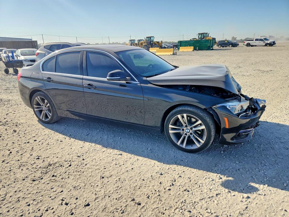 Photo 4 from auction – 2018 BMW 330 with VIN WBA8D9G52JNU67354