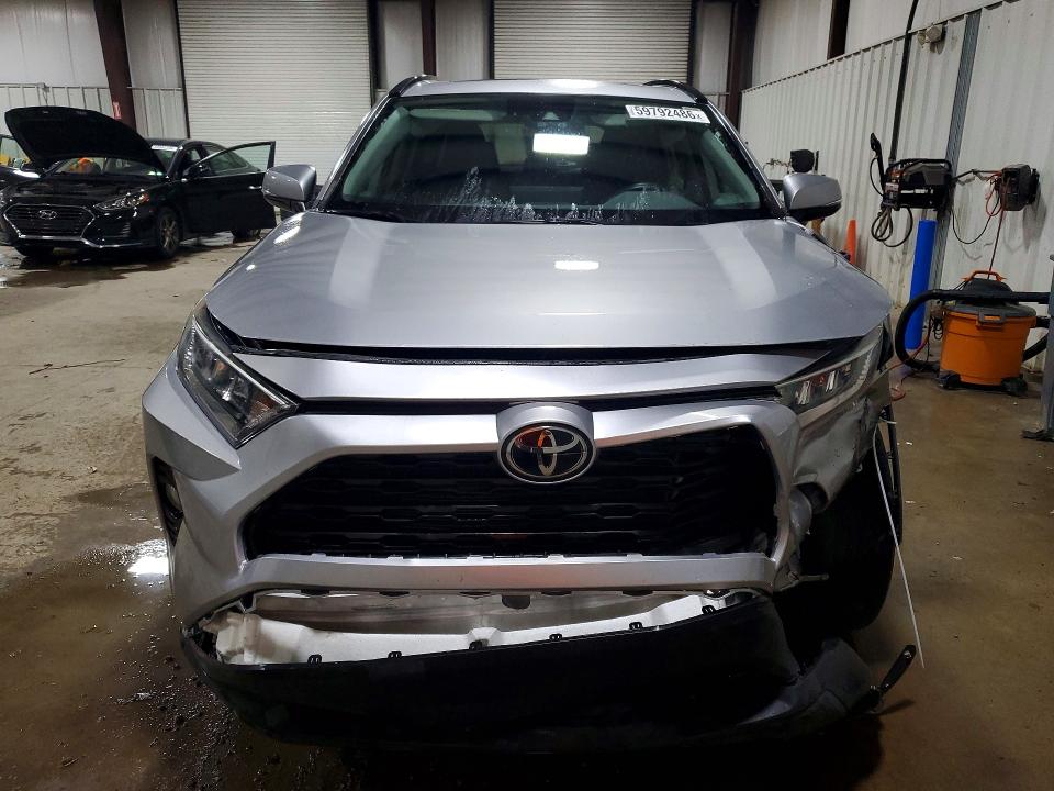 Photo 5 from auction – 2021 TOYOTA RAV4 with VIN 2T3A1RFV7MC175700