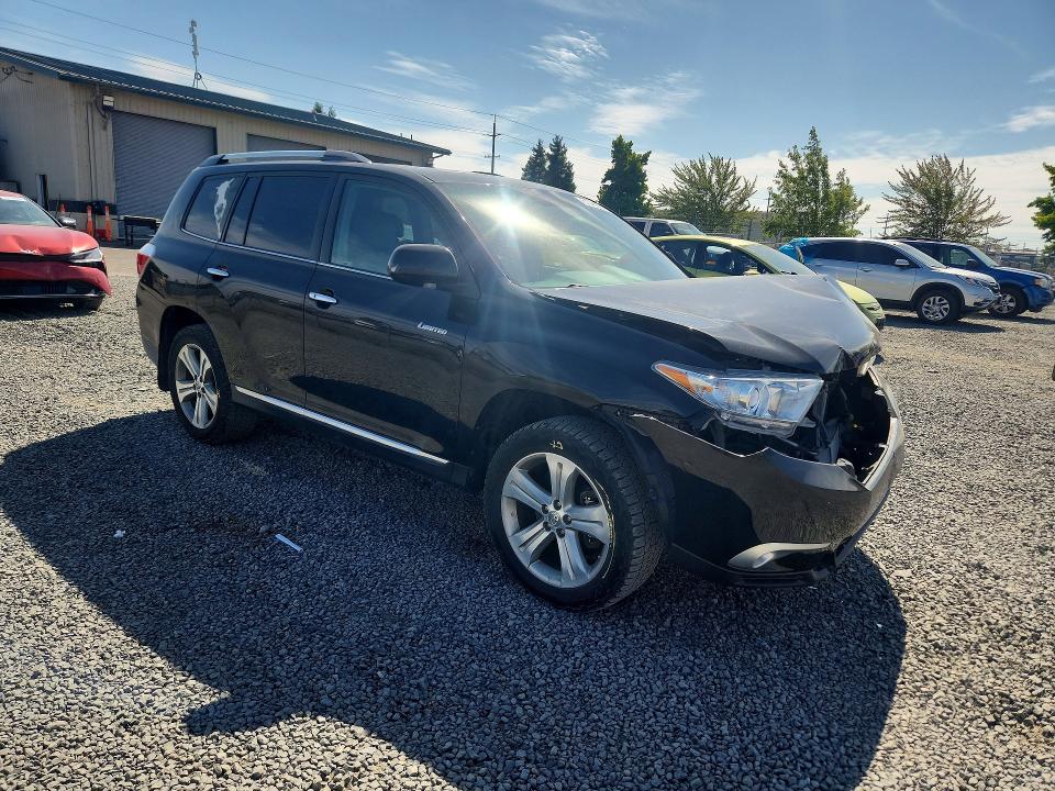 Photo 4 from auction – 2013 TOYOTA HIGHLANDER with VIN 5TDDK3EH4DS247357
