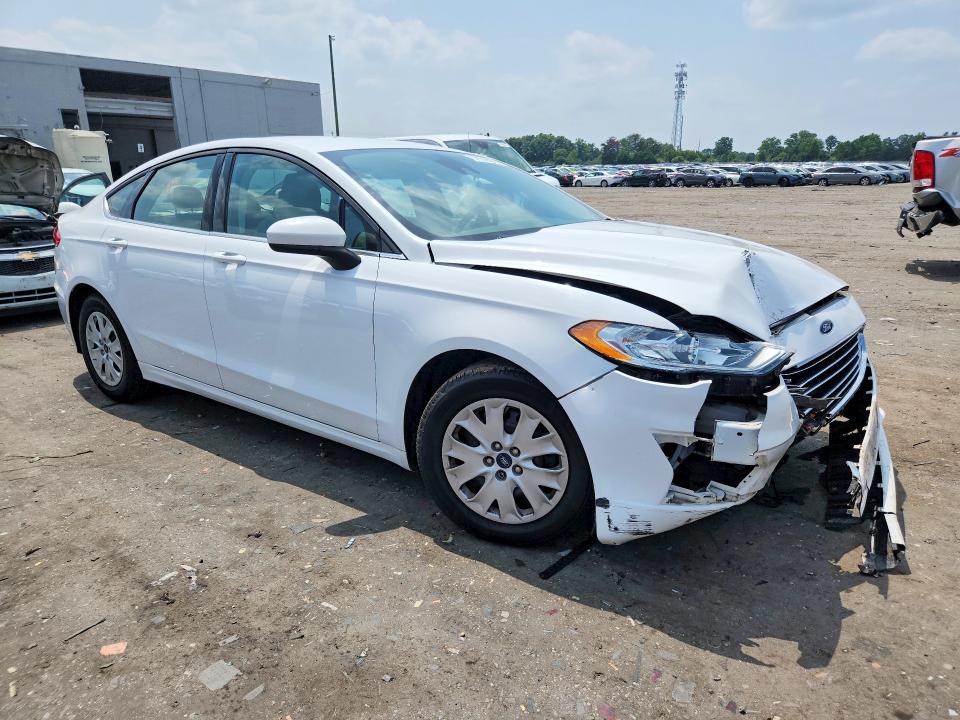 Photo 4 from auction – 2019 FORD FUSION with VIN 3FA6P0G7XKR128537