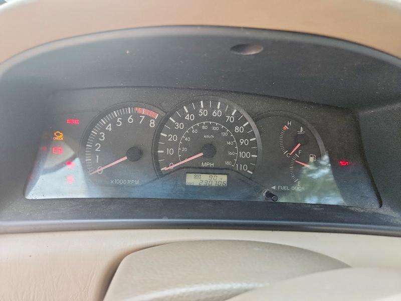 Photo 9 from auction – 2005 TOYOTA COROLLA with VIN 1NXBR32E35Z456689