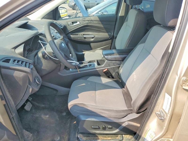 صورة رقم 7 من المزاد - 2017 FORD ESCAPE مع VIN 1FMCU0GD7HUE06674