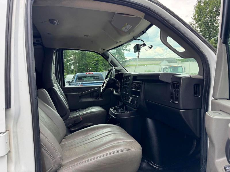Photo 8 from auction – 2019 CHEVROLET EXPRESS G2500 with VIN 1GCWGBFB2K1196904