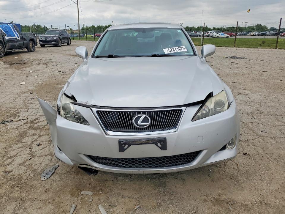 Photo 5 from auction – 2008 LEXUS IS with VIN JTHCK262582025485