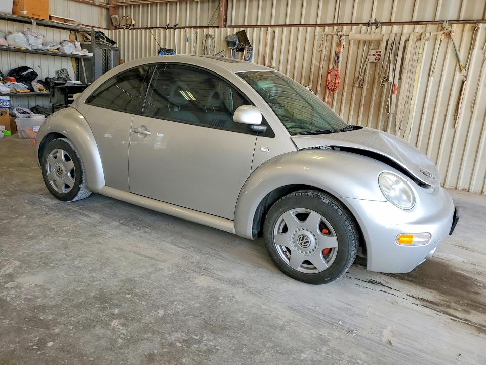 Photo 4 from auction – 2000 VOLKSWAGEN NEW BEETLE with VIN 3VWDD21C6YM495045