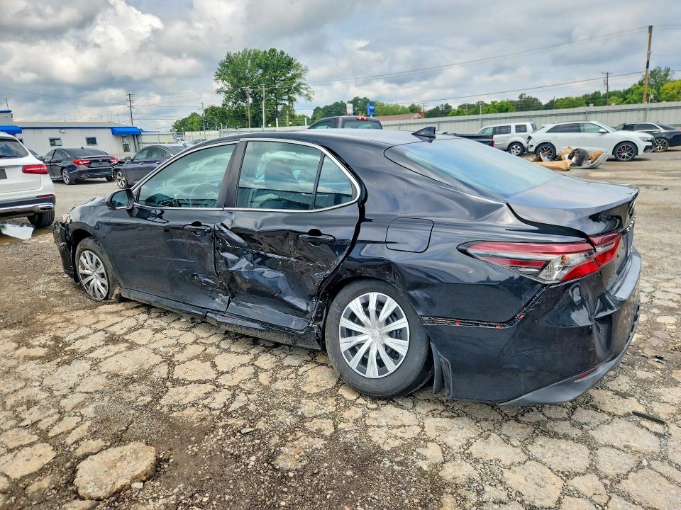 Photo 2 from auction – 2022 TOYOTA CAMRY with VIN 4T1C31AK0NU586284