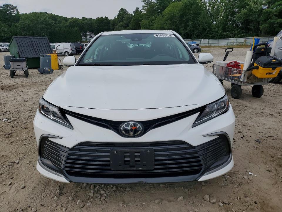 Photo 5 from auction – 2024 TOYOTA CAMRY with VIN 4T1C11BK2RU112945