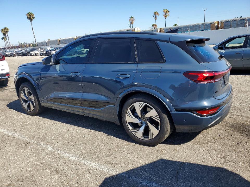 Photo 2 from auction – 2025 AUDI Q6 E-TRON with VIN WA124BGF0SA077414