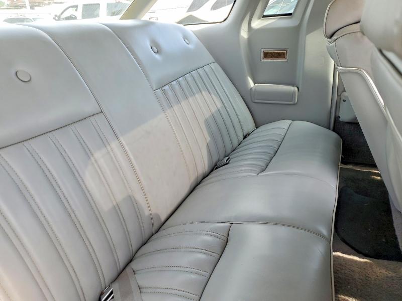 Photo 10 from auction – 1977 FORD THUNDERBIRD with VIN 7G87S106754