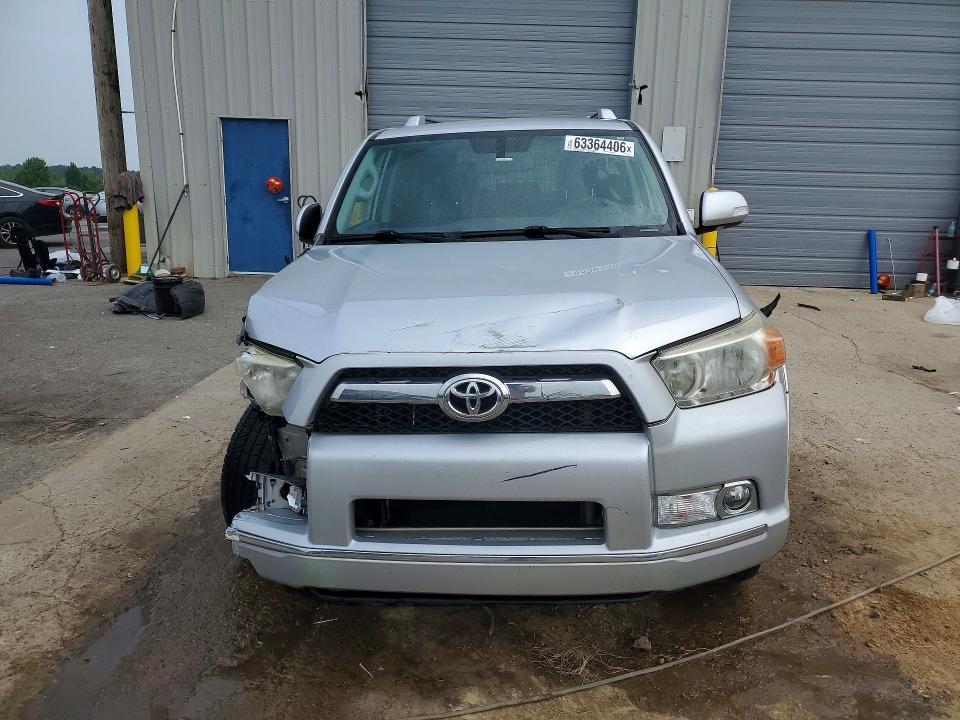Photo 5 from auction – 2013 TOYOTA 4RUNNER with VIN JTEZU5JR2D5049680