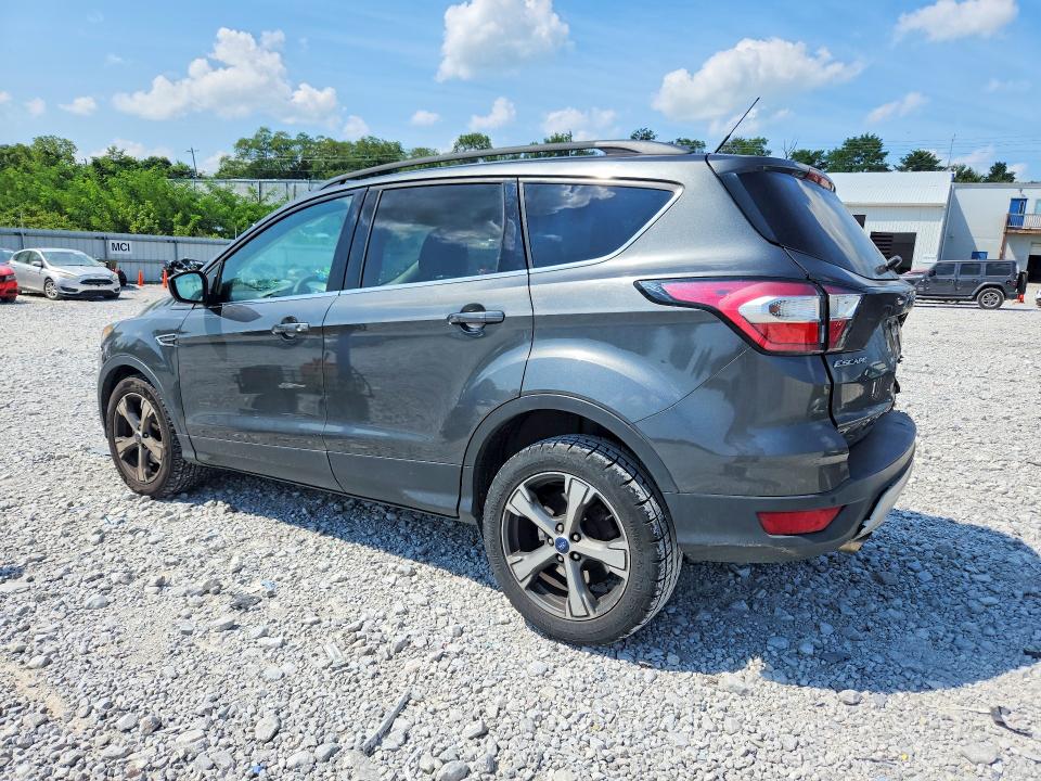 Photo 2 from auction – 2017 FORD ESCAPE with VIN 1FMCU0GD4HUC37813