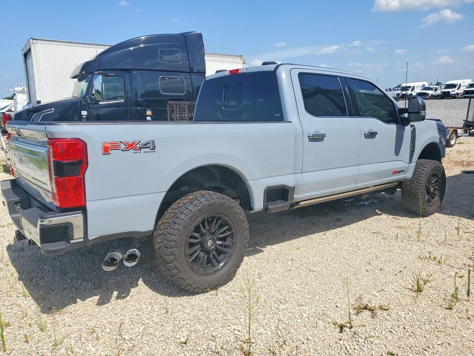 Photo 3 from auction – 2025 FORD F350 with VIN 1FT8W3BM1SEC81394
