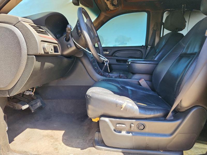 Photo 7 from auction – 2010 CADILLAC ESCALADE with VIN 1GYUKCEF8AR155221