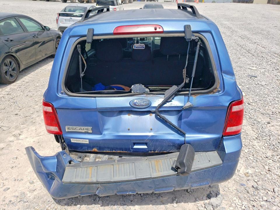 Photo 6 from auction – 2010 FORD ESCAPE with VIN 1FMCU9D73AKD18905
