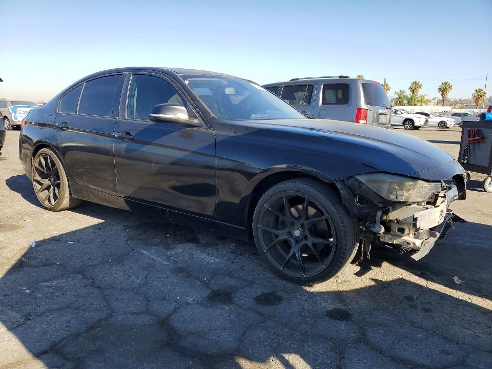 Photo 4 from auction – 2015 BMW 328 with VIN WBA3A5C59FF611095