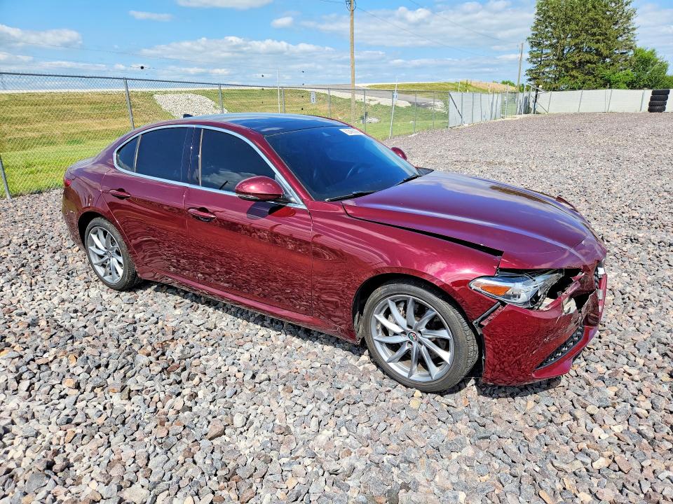 Photo 4 from auction – 2017 ALFA ROMEO GIULIA with VIN ZARFAEDN1H7561231