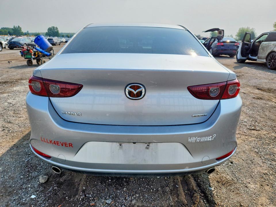 Photo 6 from auction – 2019 MAZDA 3 with VIN 3MZBPAB70KM104358