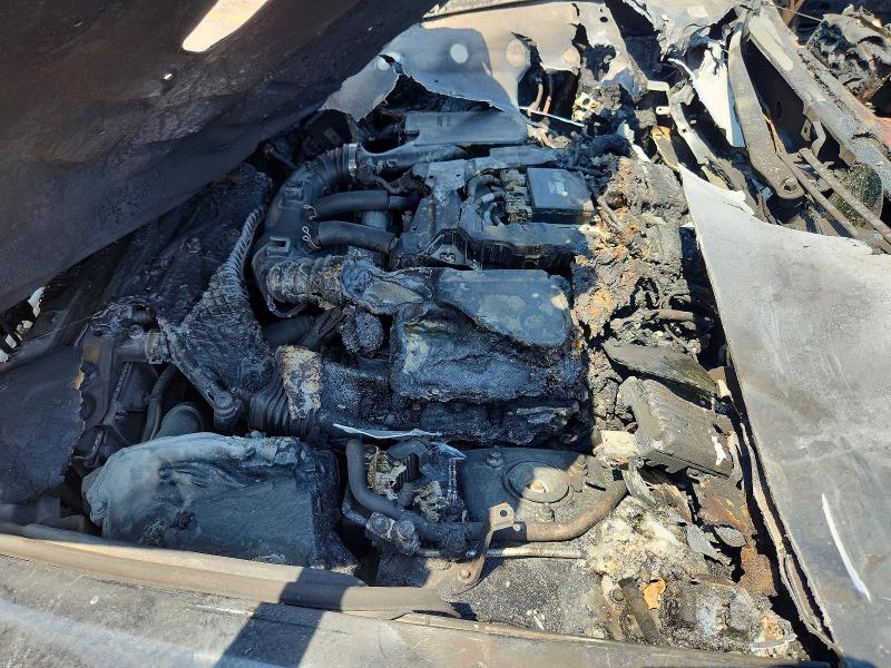 Photo 11 from auction – 2009 LEXUS LS with VIN JTHBL46F395084610