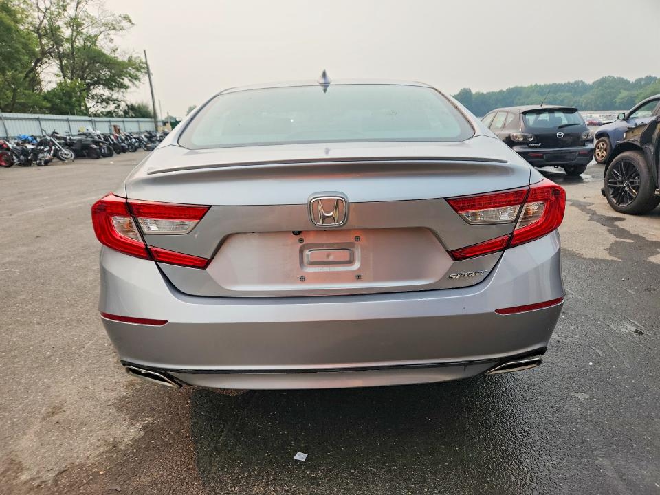 Photo 6 from auction – 2018 HONDA ACCORD with VIN 1HGCV1F37JA005294