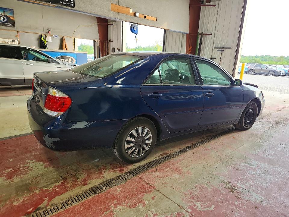 Photo 3 from auction – 2005 TOYOTA CAMRY with VIN 4T1BE30K65U017457