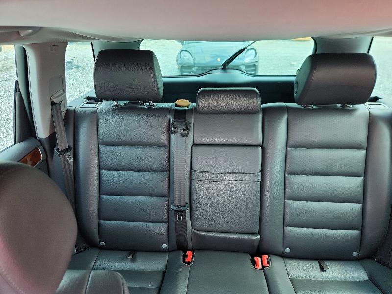 Photo 10 from auction – 2010 VOLKSWAGEN TOUAREG with VIN WVGBF7A92AD002092