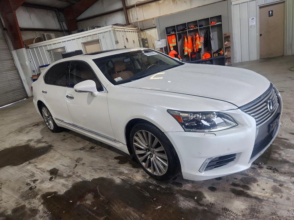 Zdjęcie 4 z aukcji – 2016 LEXUS LS z VIN JTHDL5EF2G5007739