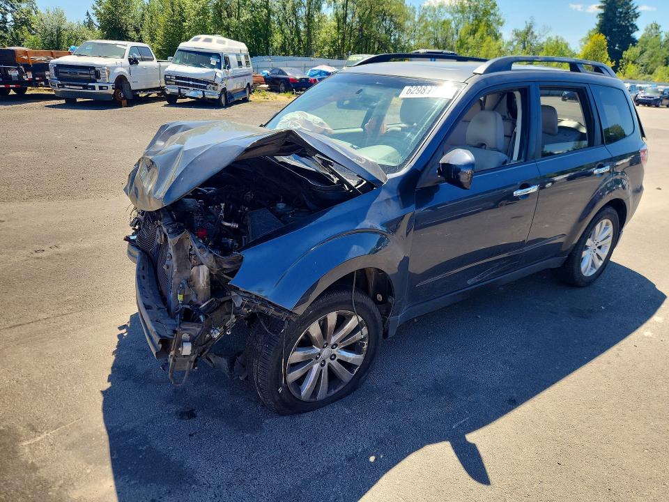 SUBARU FORESTER 2012 with VIN JF2SHADC1CH432521 - Photo from auction