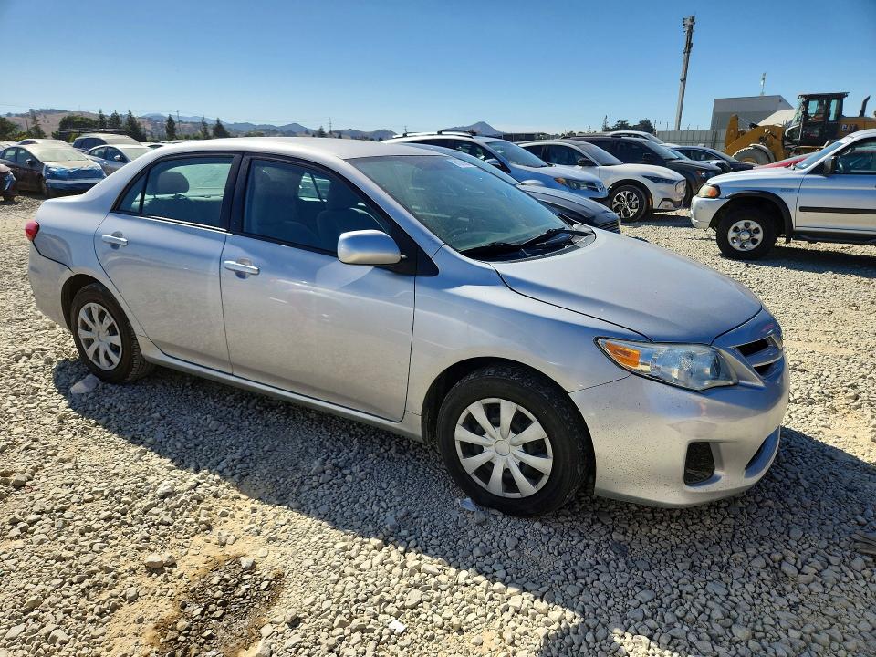 Photo 4 from auction – 2011 TOYOTA COROLLA with VIN 2T1BU4EE5BC613460