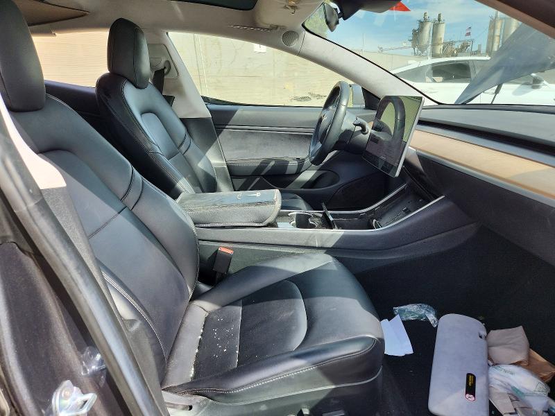 Photo 7 from auction – 2017 TESLA MODEL 3 with VIN 5YJ3E1EA5HF001261