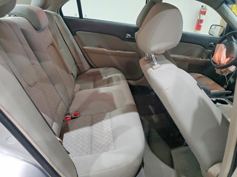 Photo 10 from auction – 2011 FORD FUSION with VIN 3FAHP0GA0BR135601