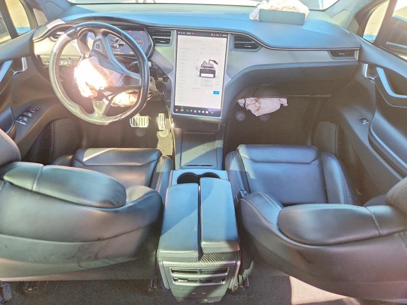 Photo 8 from auction – 2018 TESLA MODEL X with VIN 5YJXCAE22JF126630