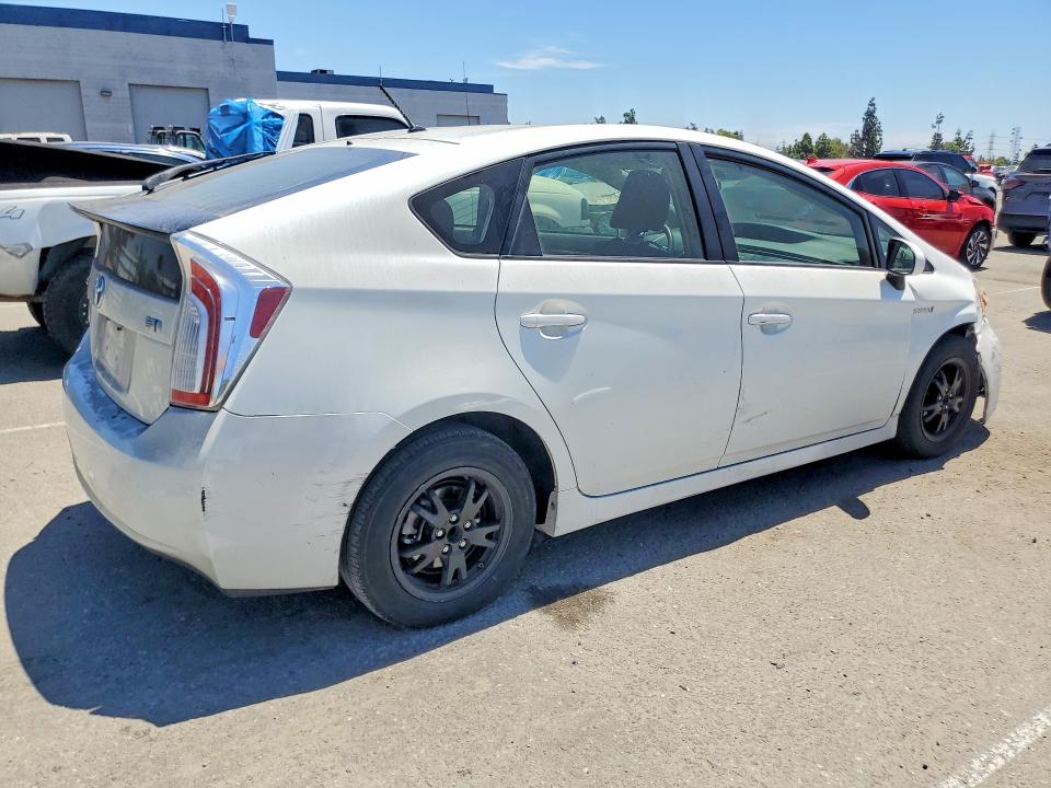 Photo 3 from auction – 2012 TOYOTA PRIUS with VIN JTDKN3DU0C5457293