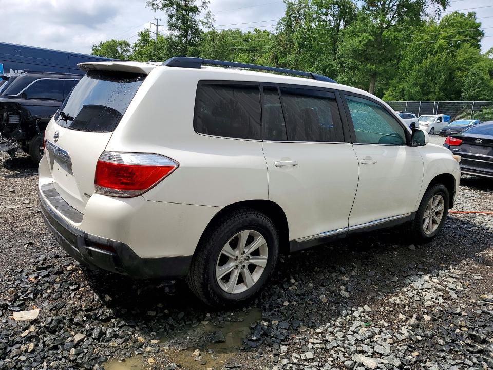 Photo 3 from auction – 2011 TOYOTA HIGHLANDER with VIN 5TDBK3EH2BS057108