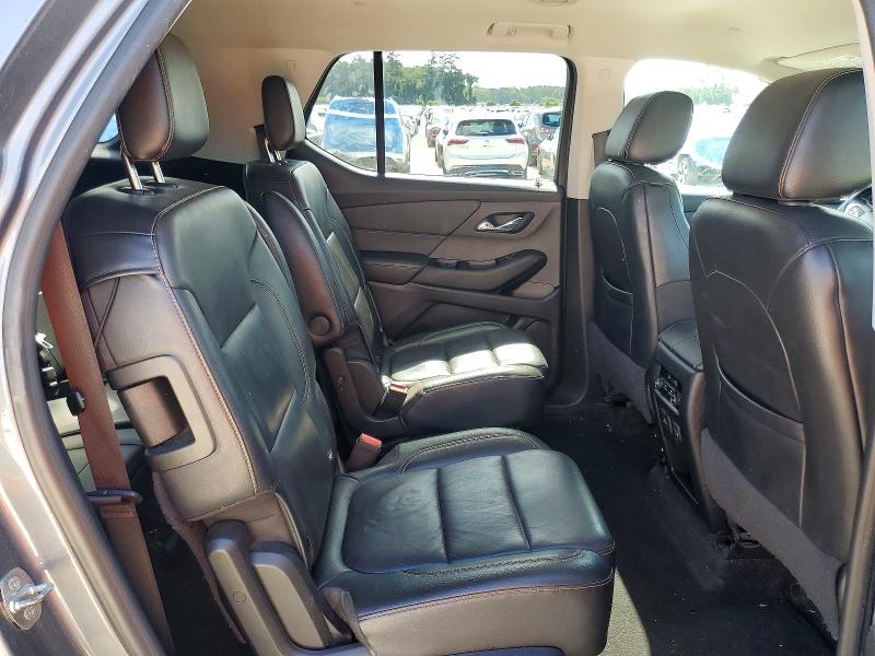 Photo 11 from auction – 2018 CHEVROLET TRAVERSE with VIN 1GNERHKW4JJ214584