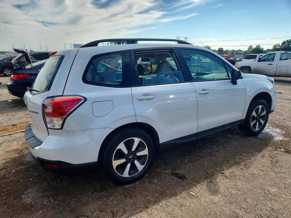 Photo 3 from auction – 2018 SUBARU FORESTER with VIN JF2SJABC5JH401583