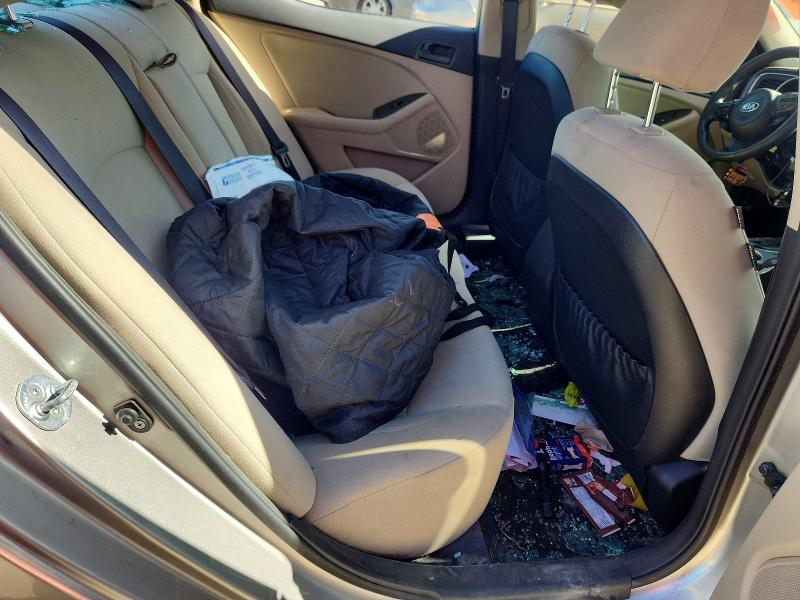 Photo 10 from auction – 2015 KIA OPTIMA with VIN KNAGM4A72F5574470