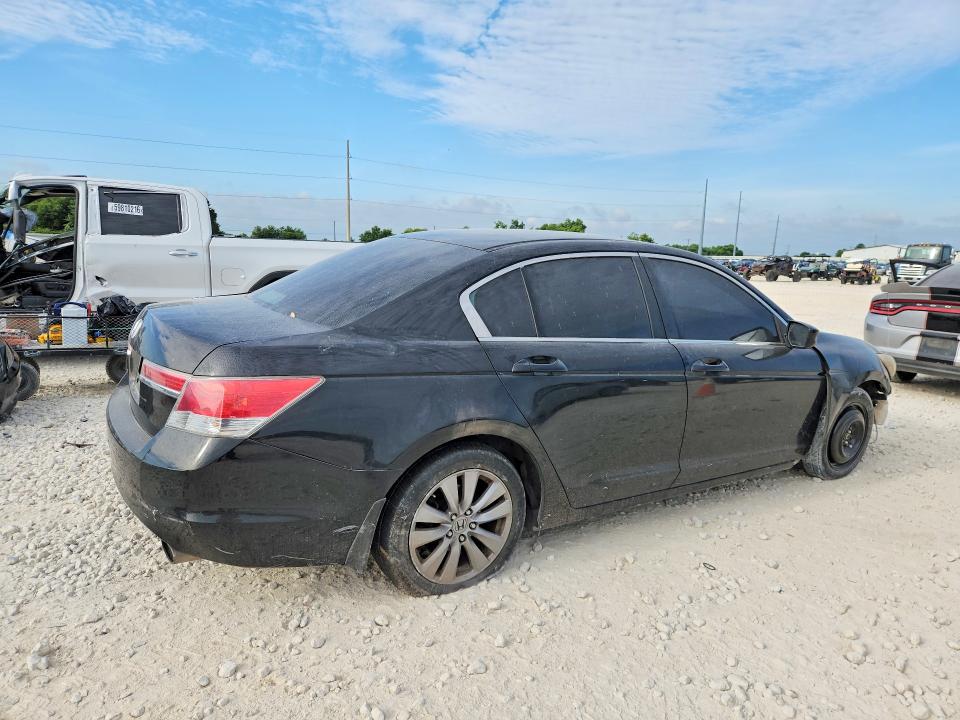 Photo 3 from auction – 2012 HONDA ACCORD with VIN 1HGCP2F77CA133041