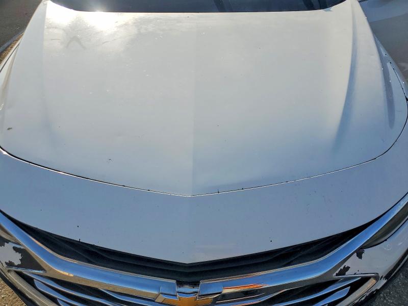 Photo 11 from auction – 2020 CHEVROLET MALIBU with VIN 1G1ZD5ST2LF075230