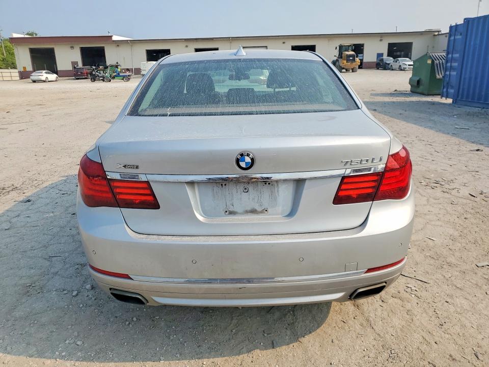 Photo 6 from auction – 2014 BMW 750 with VIN WBAYF8C58ED141810