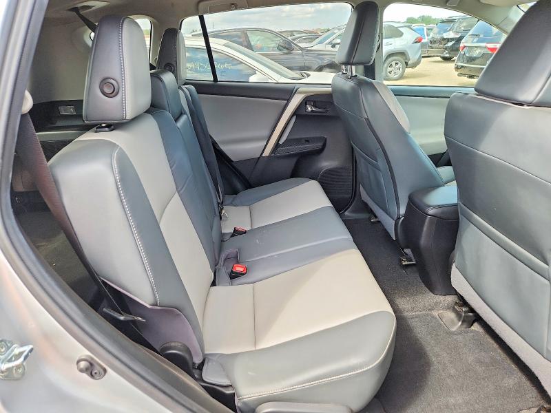Photo 11 from auction – 2015 TOYOTA RAV4 with VIN 2T3DFREV2FW385025