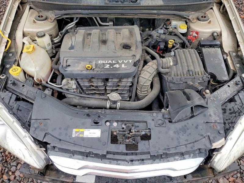Photo 11 from auction – 2014 CHRYSLER 200 with VIN 1C3CCBAB3EN211983
