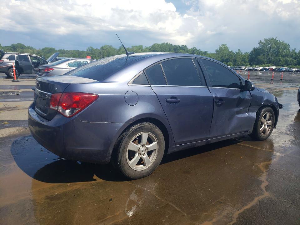 Photo 3 from auction – 2014 CHEVROLET CRUZE with VIN 1G1PC5SB3E7167400