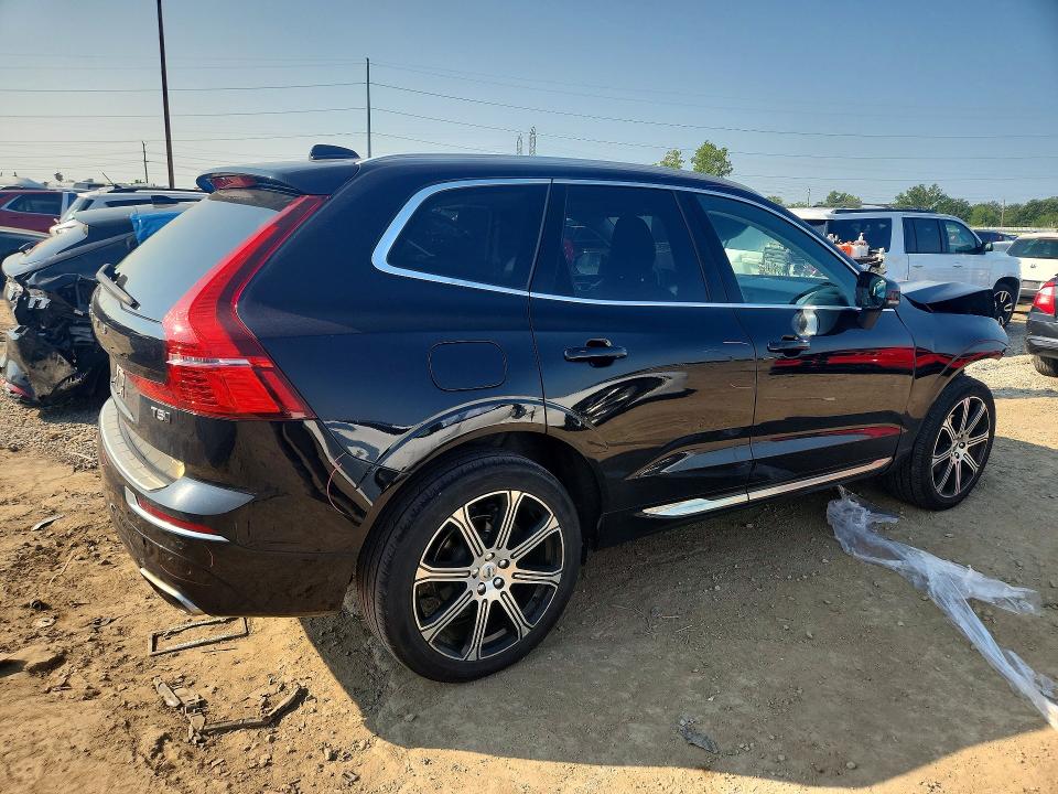 Photo 3 from auction – 2021 VOLVO XC60 with VIN YV4102RL4M1824075