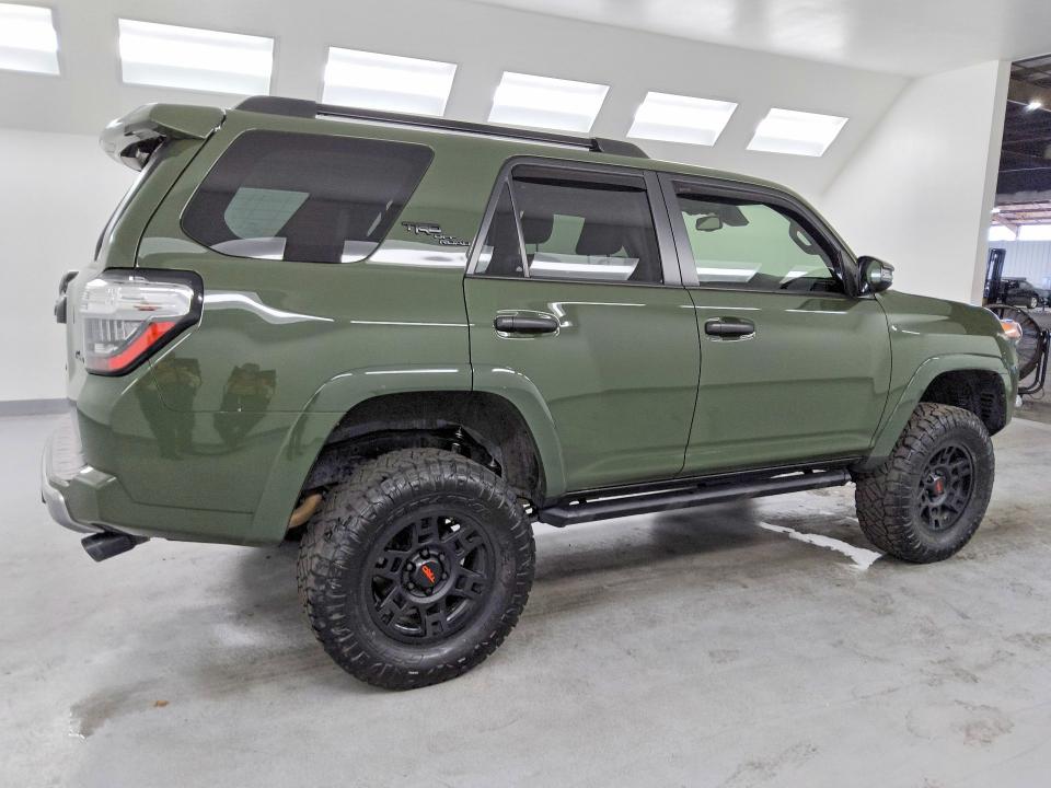Photo 3 from auction – 2022 TOYOTA 4RUNNER with VIN JTERU5JRXN6069266