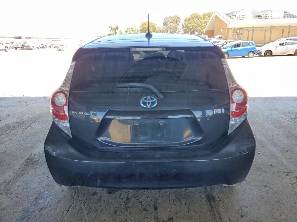 Photo 6 from auction – 2012 TOYOTA PRIUS C with VIN JTDKDTB3XC1030370